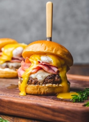 Burger mit frischem Gemüse